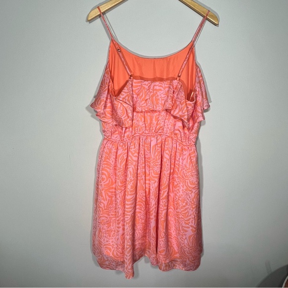 Lilly Pulitzer Vibrant Coral and Pink Dress with Giraffe & Leaf Design - Picture 2 of 13